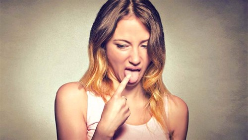 7 nguyên nhân đắng miệng phổ biến và cách khắc phục